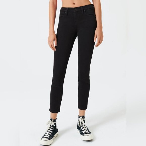 Aritzia Sunday Best | Switch Mid Rise Skinny - Picture 2 of 10